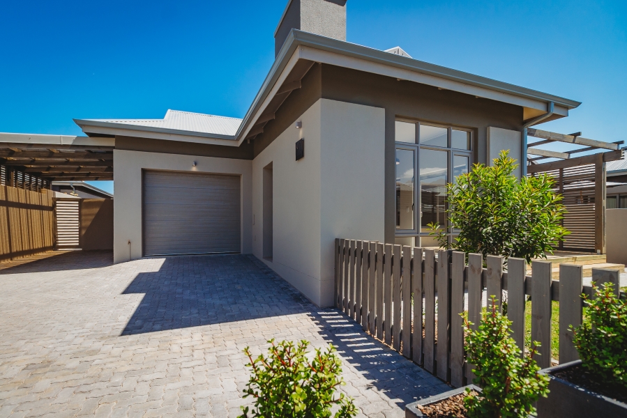 3 Bedroom Property for Sale in Kraaibosch Western Cape